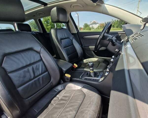 Черный Фольксваген Пассат, объемом двигателя 1.6 л и пробегом 295 тыс. км за 10299 $, фото 14 на Automoto.ua