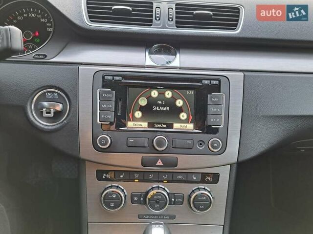 Черный Фольксваген Пассат, объемом двигателя 1.8 л и пробегом 191 тыс. км за 11300 $, фото 24 на Automoto.ua