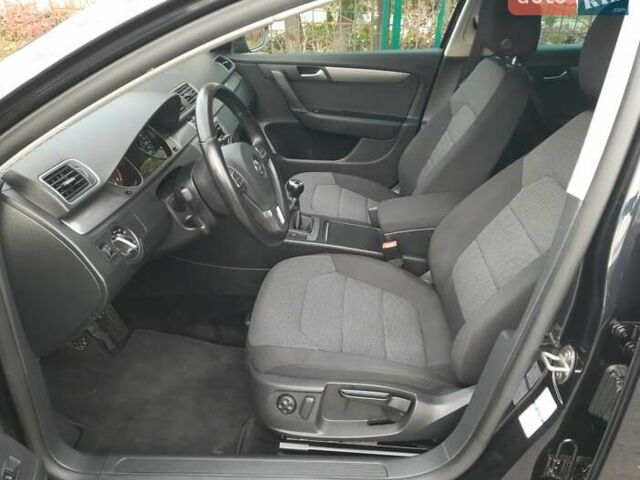 Черный Фольксваген Пассат, объемом двигателя 1.8 л и пробегом 165 тыс. км за 10799 $, фото 36 на Automoto.ua