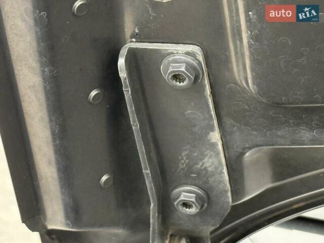 Черный Фольксваген Пассат, объемом двигателя 2 л и пробегом 265 тыс. км за 13500 $, фото 74 на Automoto.ua