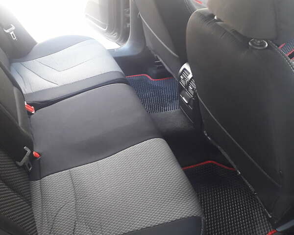 Чорний Фольксваген Пассат, об'ємом двигуна 2 л та пробігом 276 тис. км за 11300 $, фото 16 на Automoto.ua