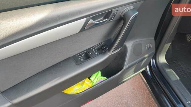 Чорний Фольксваген Пассат, об'ємом двигуна 1.6 л та пробігом 325 тис. км за 9100 $, фото 11 на Automoto.ua