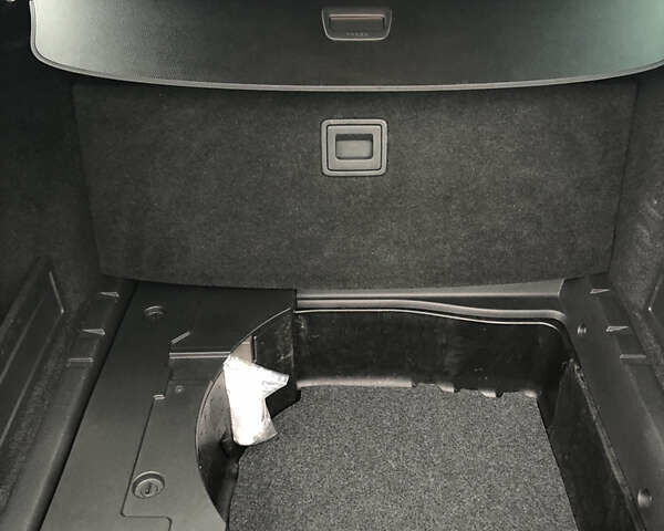 Чорний Фольксваген Пассат, об'ємом двигуна 2 л та пробігом 224 тис. км за 12500 $, фото 26 на Automoto.ua