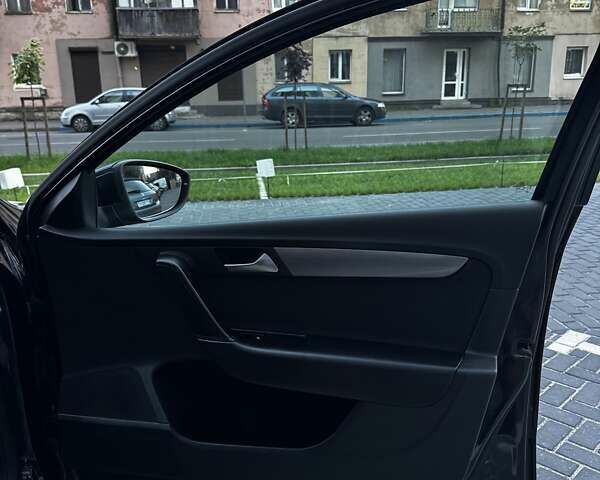 Черный Фольксваген Пассат, объемом двигателя 1.97 л и пробегом 352 тыс. км за 10800 $, фото 17 на Automoto.ua