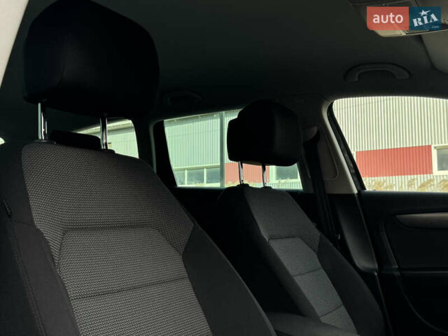 Чорний Фольксваген Пассат, об'ємом двигуна 2 л та пробігом 231 тис. км за 12500 $, фото 38 на Automoto.ua
