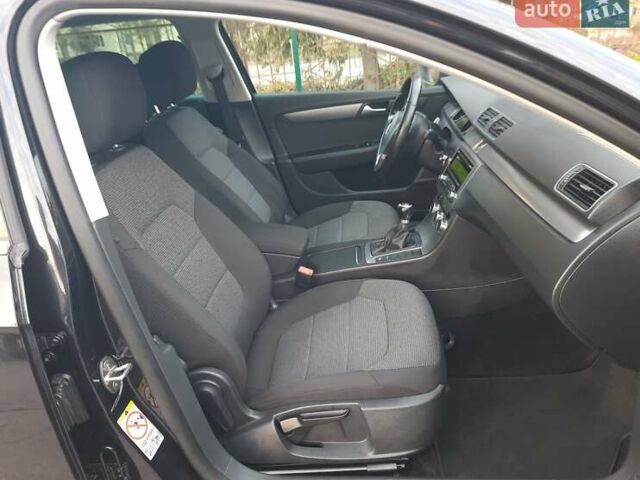 Черный Фольксваген Пассат, объемом двигателя 1.8 л и пробегом 165 тыс. км за 10799 $, фото 59 на Automoto.ua