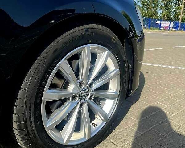 Черный Фольксваген Пассат, объемом двигателя 2 л и пробегом 297 тыс. км за 13000 $, фото 1 на Automoto.ua