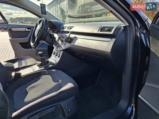 Черный Фольксваген Пассат, объемом двигателя 1.97 л и пробегом 217 тыс. км за 10500 $, фото 14 на Automoto.ua