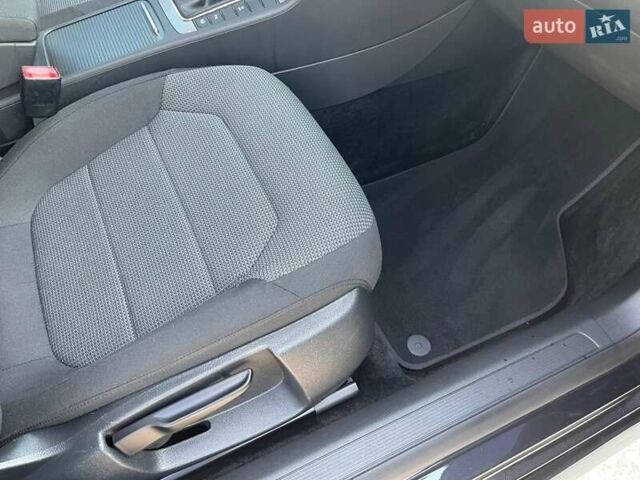 Черный Фольксваген Пассат, объемом двигателя 0 л и пробегом 197 тыс. км за 10700 $, фото 19 на Automoto.ua