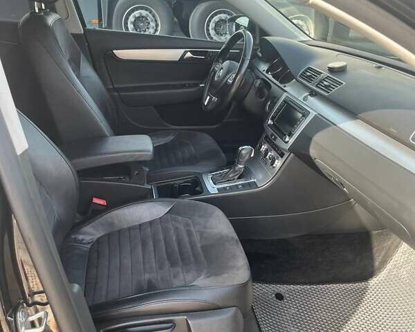 Черный Фольксваген Пассат, объемом двигателя 2 л и пробегом 297 тыс. км за 13000 $, фото 17 на Automoto.ua