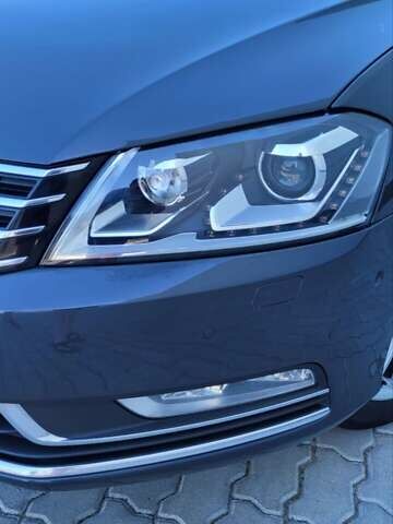 Чорний Фольксваген Пассат, об'ємом двигуна 2 л та пробігом 236 тис. км за 12900 $, фото 25 на Automoto.ua