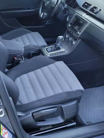 Чорний Фольксваген Пассат, об'ємом двигуна 2 л та пробігом 236 тис. км за 12900 $, фото 37 на Automoto.ua