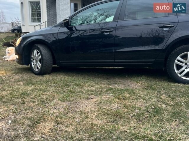 Черный Фольксваген Пассат, объемом двигателя 1.6 л и пробегом 245 тыс. км за 7100 $, фото 7 на Automoto.ua