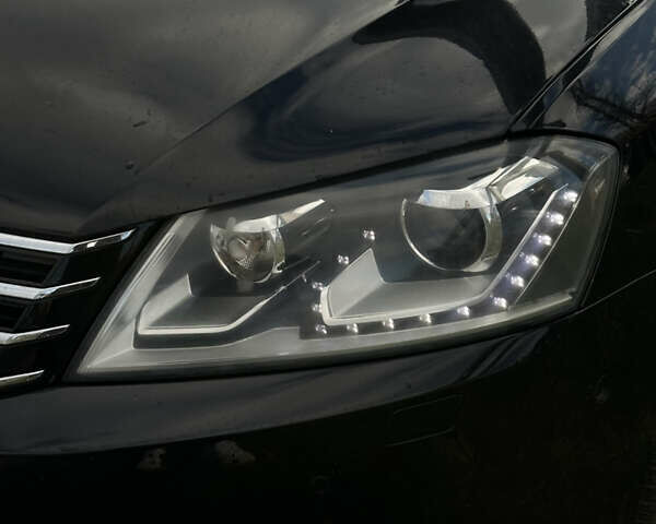 Чорний Фольксваген Пассат, об'ємом двигуна 2 л та пробігом 217 тис. км за 9999 $, фото 7 на Automoto.ua