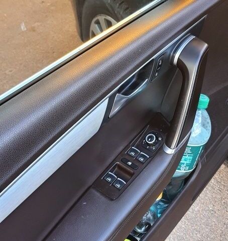 Чорний Фольксваген Пассат, об'ємом двигуна 1.6 л та пробігом 273 тис. км за 9199 $, фото 5 на Automoto.ua