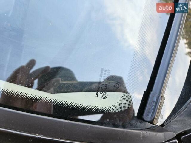 Черный Фольксваген Пассат, объемом двигателя 2 л и пробегом 289 тыс. км за 13700 $, фото 51 на Automoto.ua