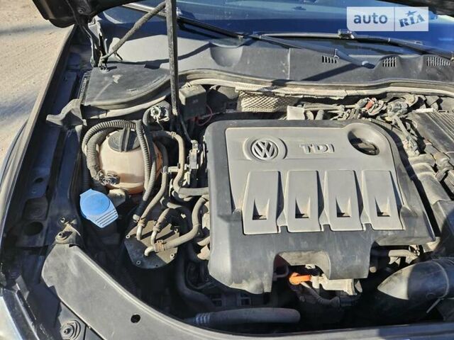 Черный Фольксваген Пассат, объемом двигателя 2 л и пробегом 289 тыс. км за 13700 $, фото 109 на Automoto.ua