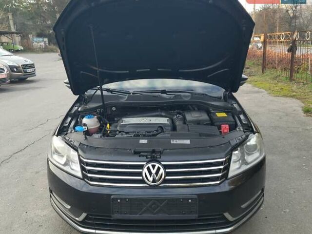 Черный Фольксваген Пассат, объемом двигателя 1.8 л и пробегом 165 тыс. км за 10799 $, фото 16 на Automoto.ua