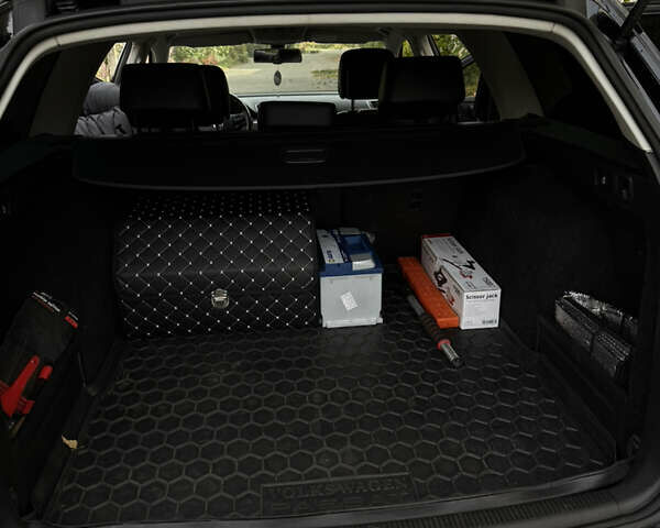 Чорний Фольксваген Пассат, об'ємом двигуна 1.97 л та пробігом 336 тис. км за 11000 $, фото 25 на Automoto.ua