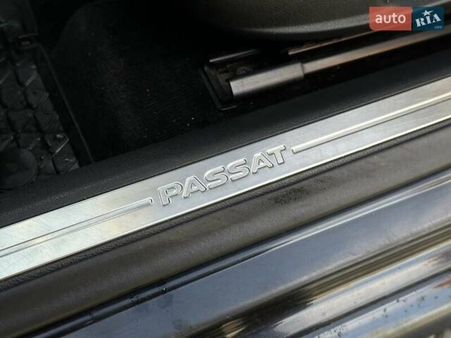Чорний Фольксваген Пассат, об'ємом двигуна 1.8 л та пробігом 280 тис. км за 9300 $, фото 43 на Automoto.ua