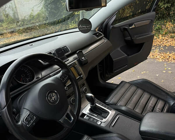 Чорний Фольксваген Пассат, об'ємом двигуна 1.97 л та пробігом 336 тис. км за 11000 $, фото 26 на Automoto.ua