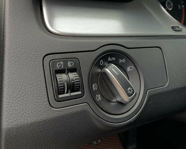 Чорний Фольксваген Пассат, об'ємом двигуна 2 л та пробігом 287 тис. км за 12500 $, фото 29 на Automoto.ua