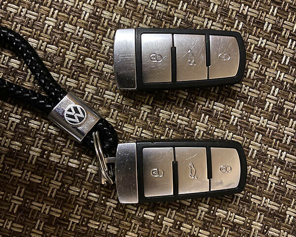 Черный Фольксваген Пассат, объемом двигателя 1.6 л и пробегом 279 тыс. км за 8500 $, фото 11 на Automoto.ua