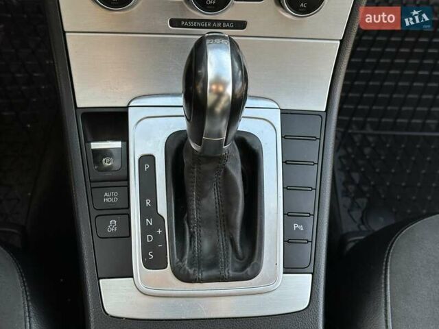 Черный Фольксваген Пассат, объемом двигателя 1.8 л и пробегом 280 тыс. км за 9300 $, фото 40 на Automoto.ua