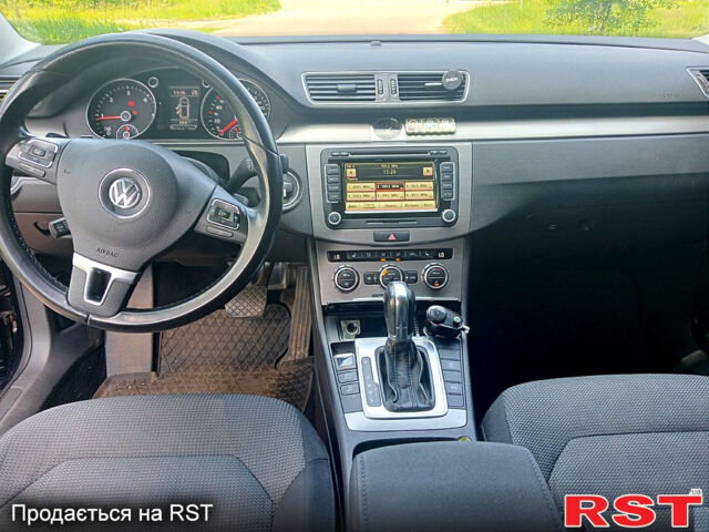 Чорний Фольксваген Пассат, об'ємом двигуна 2 л та пробігом 207 тис. км за 10500 $, фото 5 на Automoto.ua