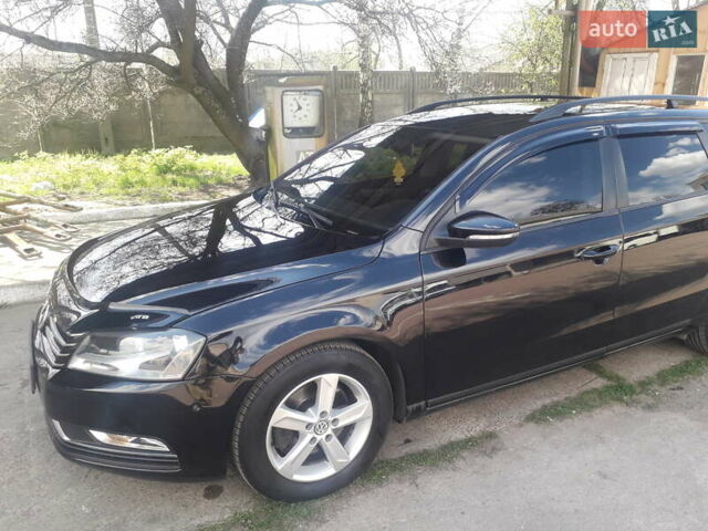 Чорний Фольксваген Пассат, об'ємом двигуна 2 л та пробігом 276 тис. км за 11300 $, фото 3 на Automoto.ua