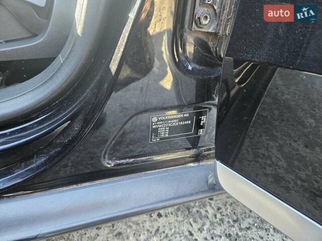 Черный Фольксваген Пассат, объемом двигателя 2 л и пробегом 289 тыс. км за 13700 $, фото 19 на Automoto.ua