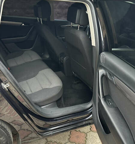 Черный Фольксваген Пассат, объемом двигателя 1.6 л и пробегом 240 тыс. км за 8300 $, фото 5 на Automoto.ua