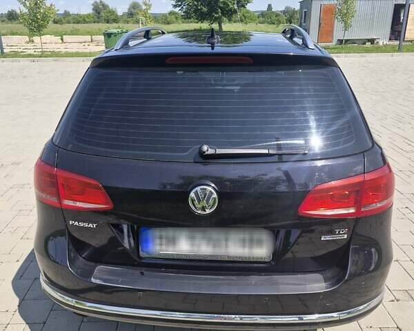 Черный Фольксваген Пассат, объемом двигателя 1.6 л и пробегом 295 тыс. км за 10299 $, фото 6 на Automoto.ua