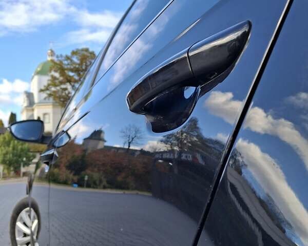 Черный Фольксваген Пассат, объемом двигателя 1.97 л и пробегом 217 тыс. км за 10500 $, фото 24 на Automoto.ua