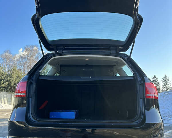 Чорний Фольксваген Пассат, об'ємом двигуна 2 л та пробігом 240 тис. км за 12300 $, фото 13 на Automoto.ua