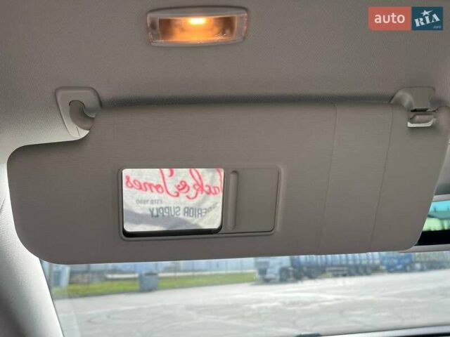 Чорний Фольксваген Пассат, об'ємом двигуна 1.97 л та пробігом 294 тис. км за 13000 $, фото 30 на Automoto.ua