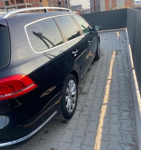 Черный Фольксваген Пассат, объемом двигателя 1.6 л и пробегом 247 тыс. км за 10500 $, фото 5 на Automoto.ua