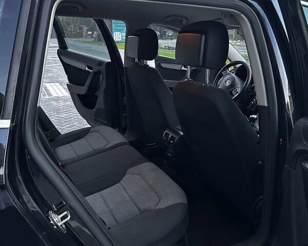 Черный Фольксваген Пассат, объемом двигателя 1.97 л и пробегом 352 тыс. км за 10800 $, фото 15 на Automoto.ua