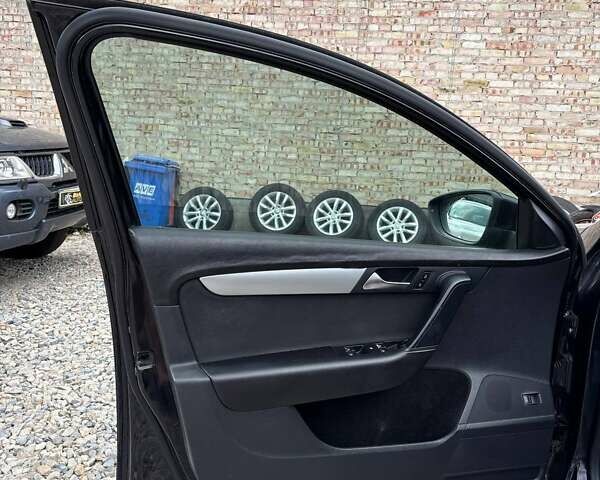 Черный Фольксваген Пассат, объемом двигателя 2 л и пробегом 298 тыс. км за 10299 $, фото 9 на Automoto.ua