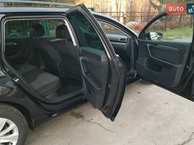 Черный Фольксваген Пассат, объемом двигателя 1.8 л и пробегом 165 тыс. км за 10799 $, фото 44 на Automoto.ua