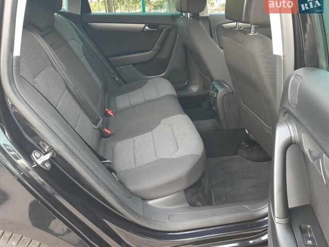 Черный Фольксваген Пассат, объемом двигателя 1.8 л и пробегом 165 тыс. км за 10799 $, фото 49 на Automoto.ua