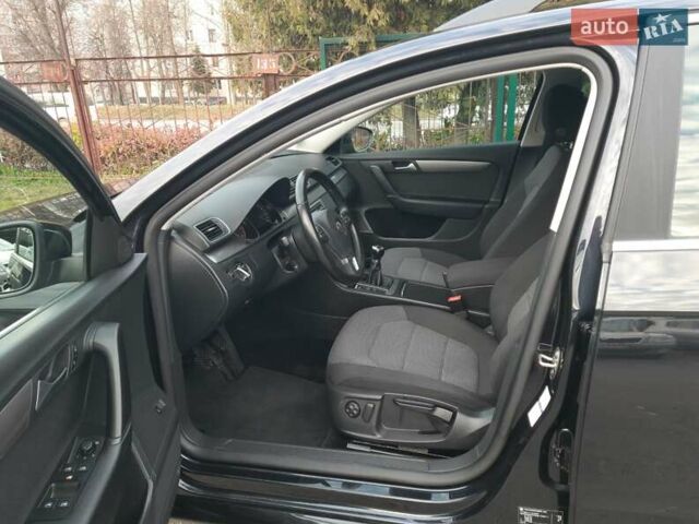 Черный Фольксваген Пассат, объемом двигателя 1.8 л и пробегом 165 тыс. км за 10799 $, фото 28 на Automoto.ua