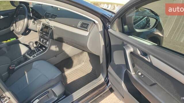 Чорний Фольксваген Пассат, об'ємом двигуна 1.6 л та пробігом 325 тис. км за 9100 $, фото 16 на Automoto.ua