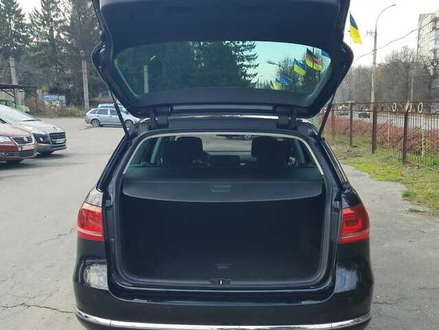 Черный Фольксваген Пассат, объемом двигателя 1.8 л и пробегом 165 тыс. км за 10799 $, фото 18 на Automoto.ua