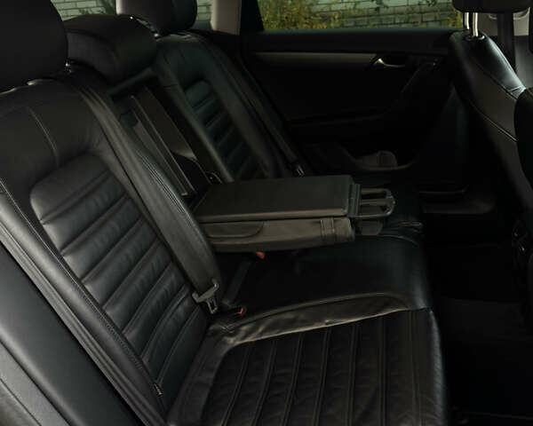 Чорний Фольксваген Пассат, об'ємом двигуна 1.97 л та пробігом 336 тис. км за 11000 $, фото 22 на Automoto.ua