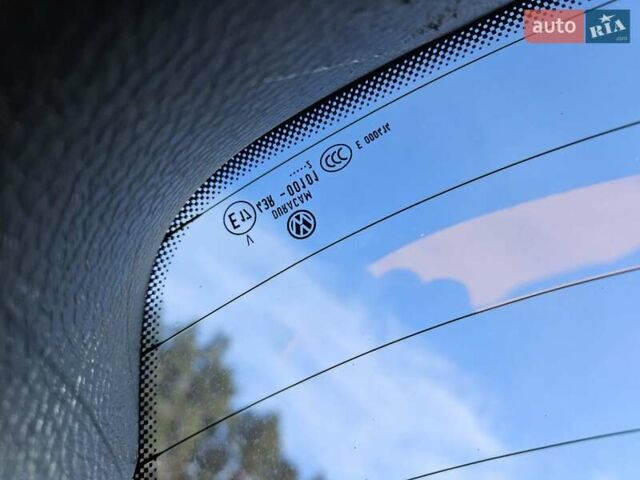 Черный Фольксваген Пассат, объемом двигателя 2 л и пробегом 289 тыс. км за 13700 $, фото 56 на Automoto.ua