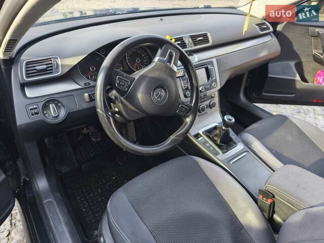 Чорний Фольксваген Пассат, об'ємом двигуна 1.6 л та пробігом 272 тис. км за 10200 $, фото 3 на Automoto.ua