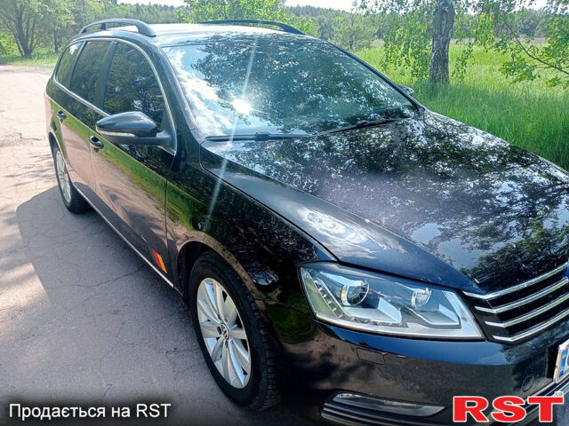 Чорний Фольксваген Пассат, об'ємом двигуна 2 л та пробігом 207 тис. км за 10500 $, фото 2 на Automoto.ua