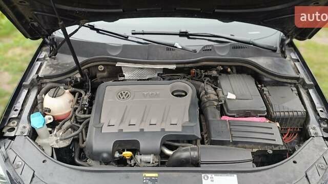 Черный Фольксваген Пассат, объемом двигателя 1.97 л и пробегом 251 тыс. км за 12999 $, фото 16 на Automoto.ua