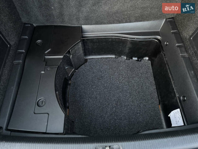 Черный Фольксваген Пассат, объемом двигателя 1.6 л и пробегом 213 тыс. км за 11900 $, фото 93 на Automoto.ua